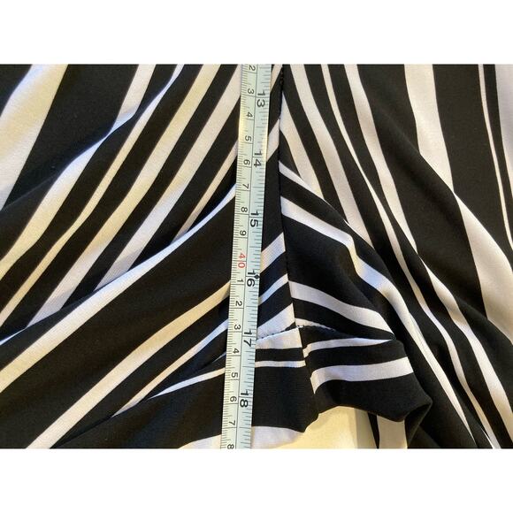 Lane Bryant Flowy Black & White Striped Cropped Pants 22/24 Beetlejuice - Picture 7 of 10